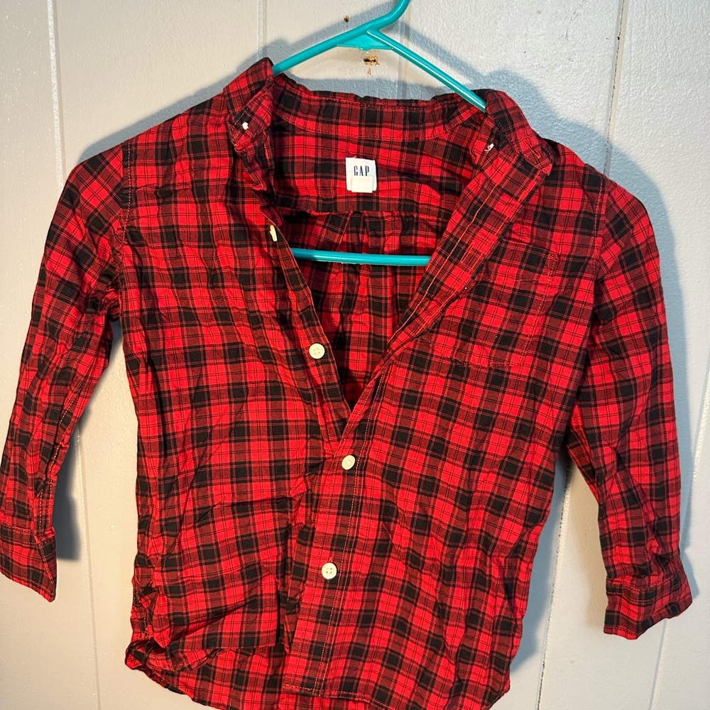 GAP Red and Black Plaid Button Down Shirt